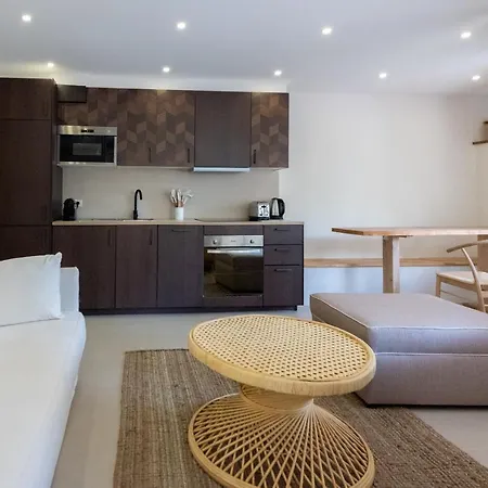 Beautiful 7p Center 250m Апартаменты *